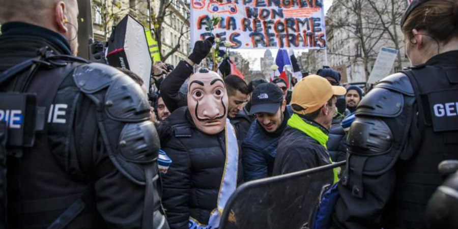 Διαδηλώσεις στο Παρίσι ενάντια στη μεταρρύθμιση του συνταξιοδοτικού συστήματος